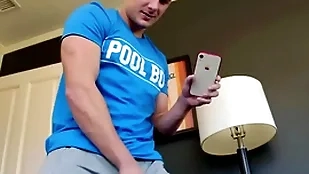 Muscular top fingers and breeds stepbro in advance giving bj
