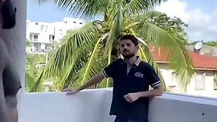 Latin pal climbs secure neighbors range be advantageous to gay dealings