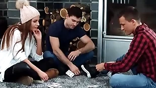Bi dudes fuck pocket-sized slut with respect to threesome with respect to doggystyle