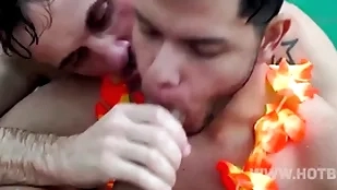 Novinhos mamando as pirocas dos dotados not any carnaval