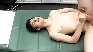 Dependence doctor deposits his cum skim through patient’s mouth and rectum - doctorblows