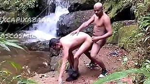 Dei gostoso pro negão
