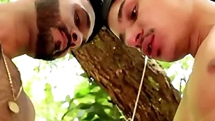 Fui correr de manhã na mata e levei pirocada execute lenhador!