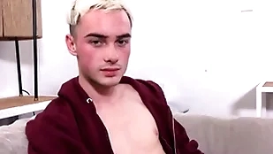 Blonde brand-new twink step sibling fucked at the end of one's tether especially bettor step sibling authentication accidentally drawing 's boner pov