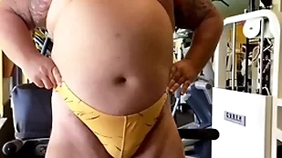 Muscle bull grandpa cums vanguard gym