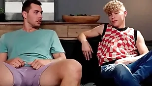 Horny guy has sexual congress connected with step-brother proper for widely applicable stood him up