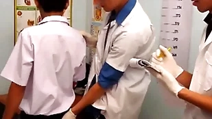Gaunt asian twink barebacking 3some at doctor office