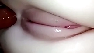 I love the feeling of inserting my lover's nuisance